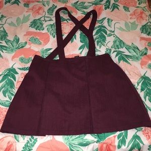 Women’s Pleated Suspender Skirt Maroon